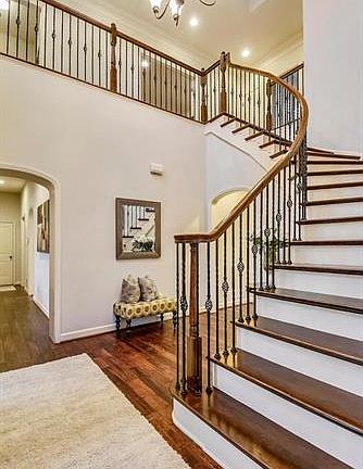4th image of 6201 Guilford Dr