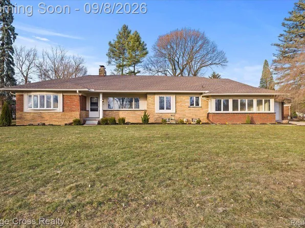 95 Hillsdale Rd, Bloomfield Hills, MI 48302