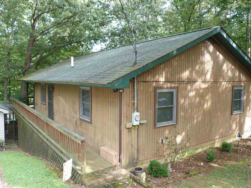 1st image of 527 Willow Ln