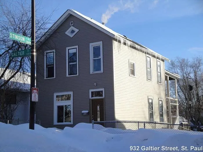 932 Galtier St