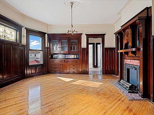 1st image of 880 E 35th St Floor 1