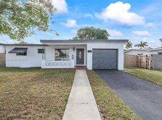 7220 NW 1st St, Pembroke Pines, FL 33024