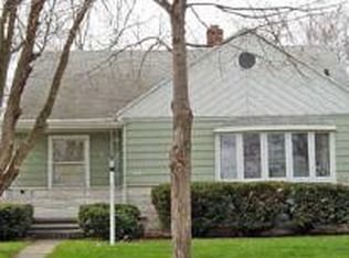 1230 Greenwood Ave, Green Bay, WI 54304