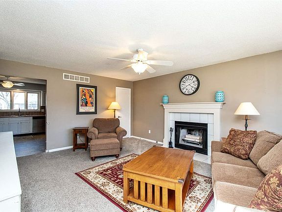 4th image of 3310 Shamrock Dr