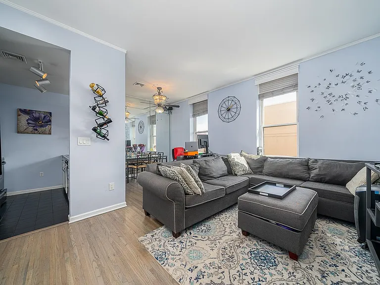 818 Jefferson St #4E — Photo 3