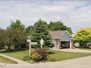 401 Eagle Cir, Dakota Dunes, SD 57049