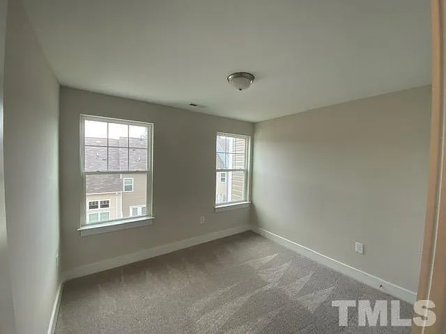 904 Hillman Ln — Photo 10