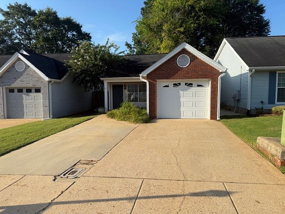 1st image of 1047 Mockingbird Ln