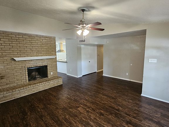 5th image of 22903 Millgate Dr