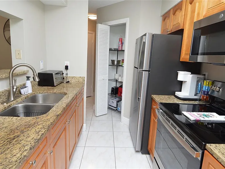 8752 Mallard Reserve Dr #203 — Photo 7