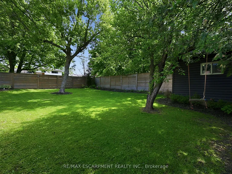 52 Grand Ave — Photo 21