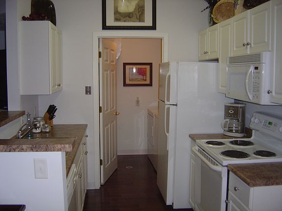 3rd image of 807 Sonie Dr