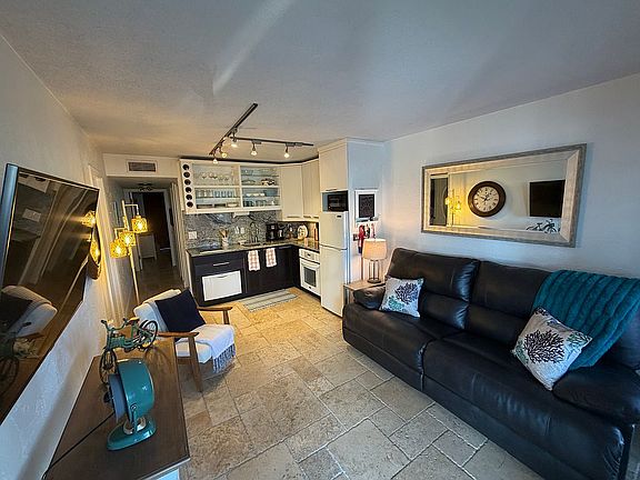 2nd image of 865 Ladyfish Ave #C102
