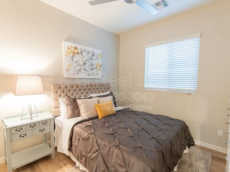 3705 E Flower St — Photo 19
