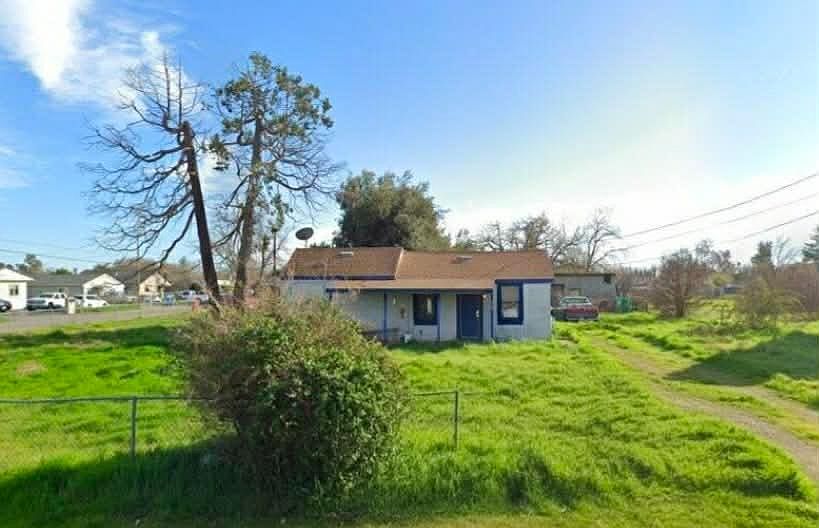 1st image of 1678 6th Ave
