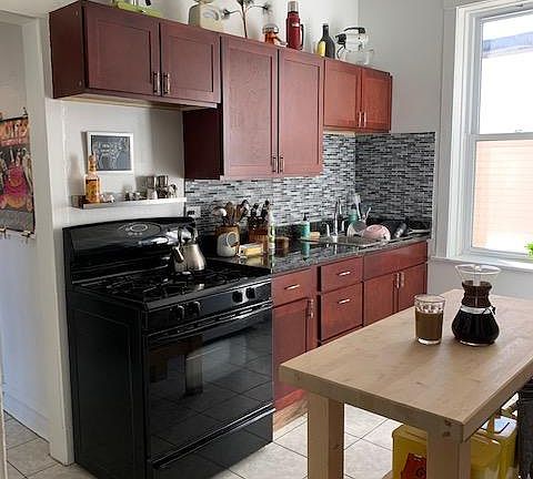 5th image of 4153 N Ashland Ave APT 2W