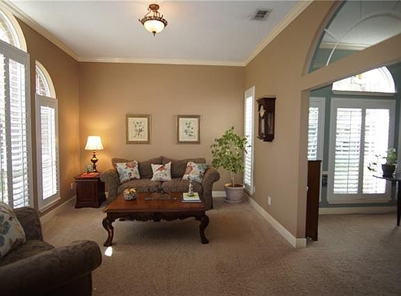3rd image of 1305 Kentshire Cir