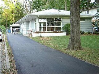 1st image of 341 N River Glen Ave