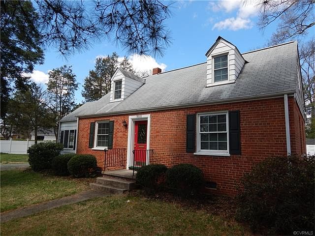 1st image of 900 Willow Lawn Dr