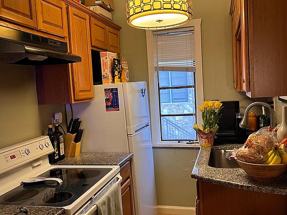 5th image of 916 SW 7th Ave APT 1