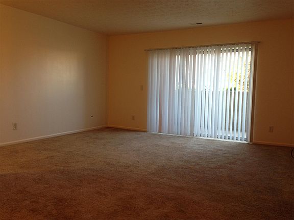 3rd image of 1073 Paragon Ct APT 7
