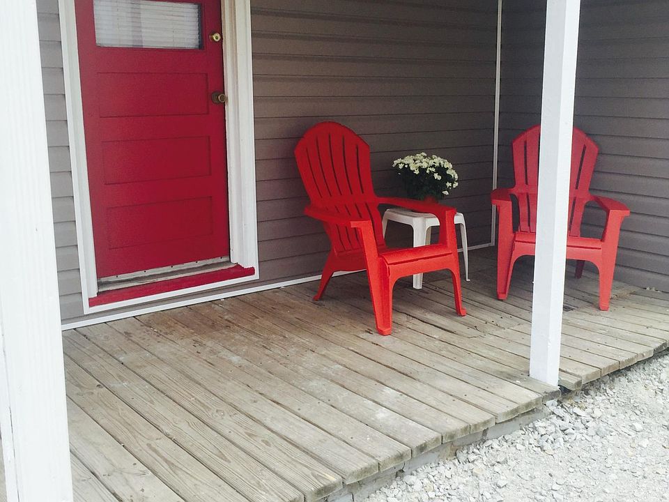 Porch area outside apartment