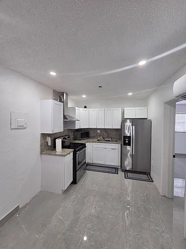 16920 NW 53rd Ave #2 Photo 1