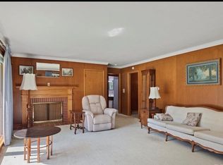 141 Circle Dr, Springfield, IL 62703