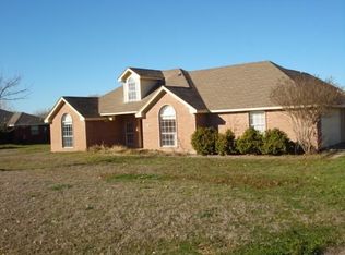 3841 Willow Creek Dr, Midlothian, TX 76065