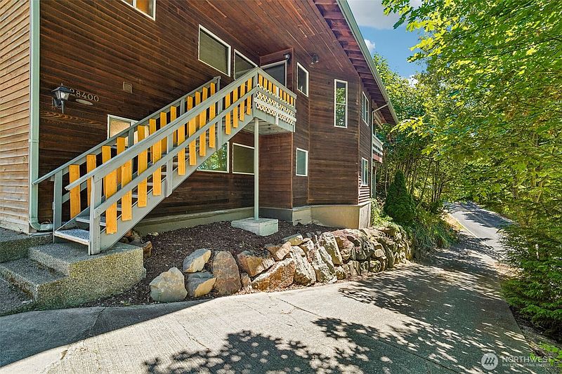 3rd image of 28400 16th Avenue S