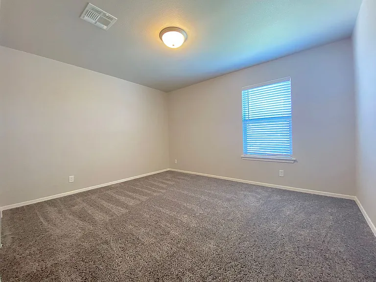528 Delancey St — Photo 24