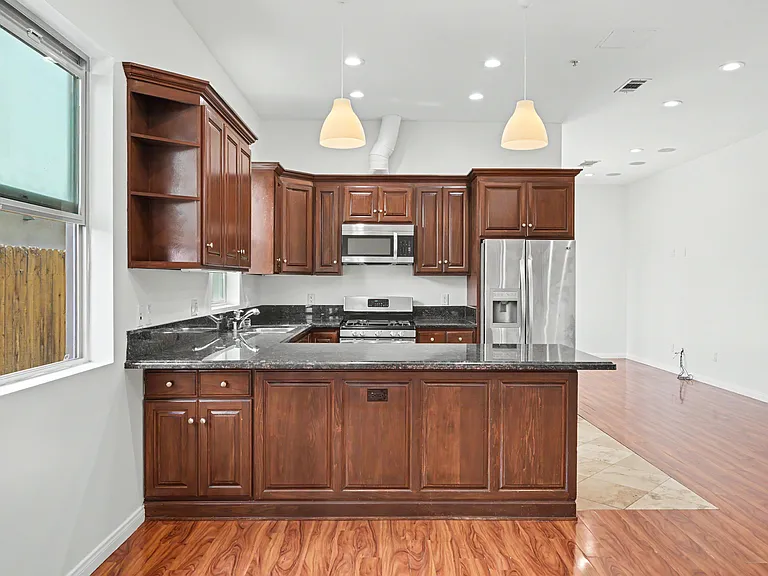 6069 Horner St #3 — Photo 8