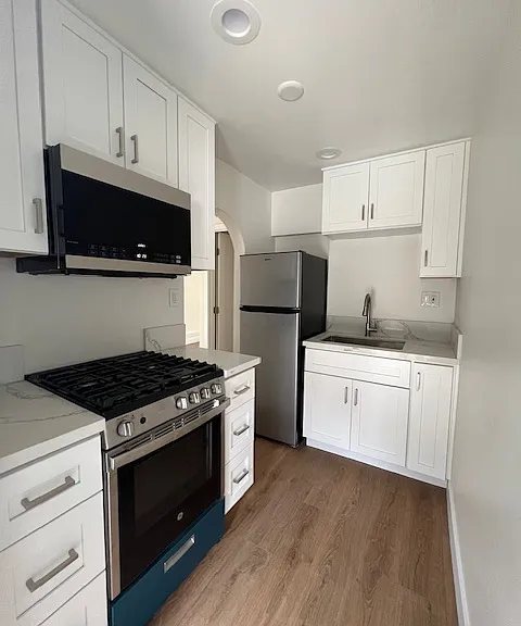 519 N Clementine St #2 — Photo 12