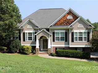 3237 48th Avenue Ln NE, Hickory, NC 28601
