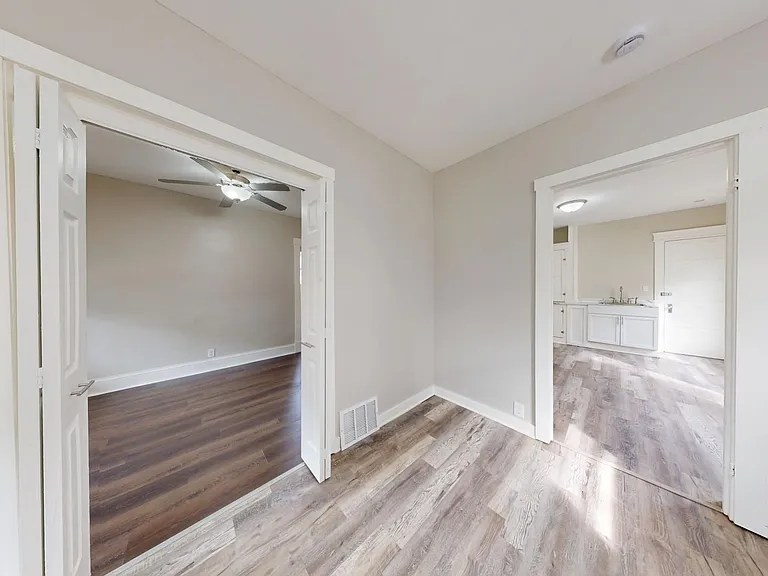4420 Bush Ave — Photo 24