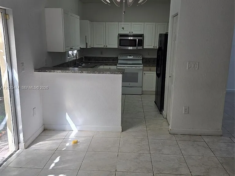 4136 NE 24th St #4136 — Photo 9