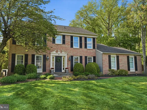 9 Edith Dr, Lawrence Township, NJ 08648