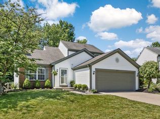 8975 Newmills Ln, Lewis Center, OH 43035