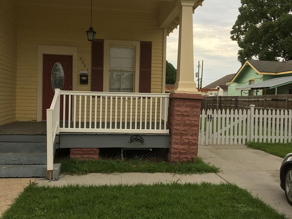 1st image of 2445 Gladiolus St
