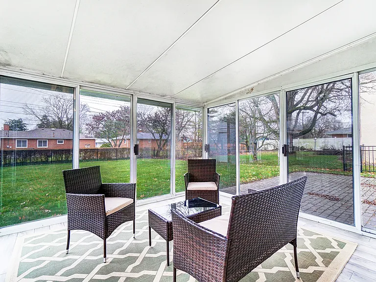 3592 Delamere Ave — Photo 29