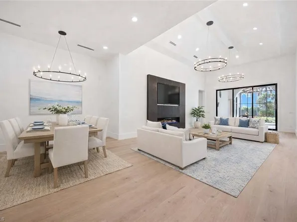 2749 Medallist LN, NAPLES, FL 34109