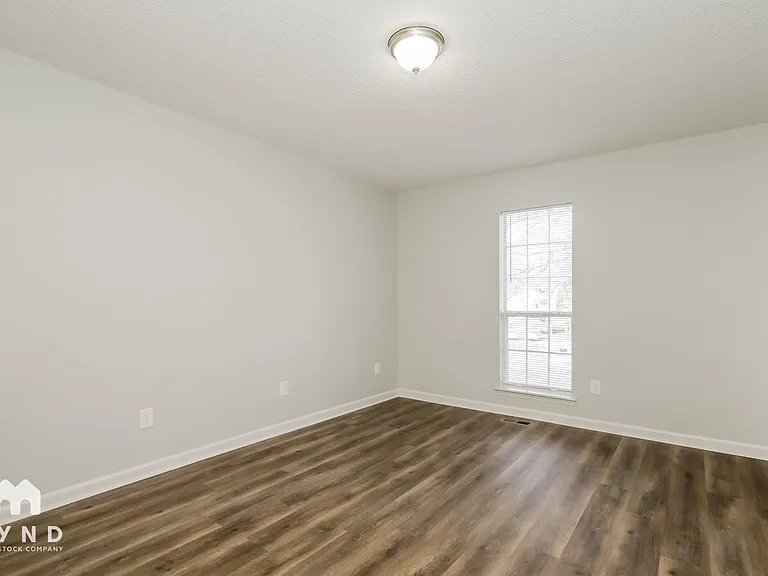 710 Greyson Dr — Photo 7