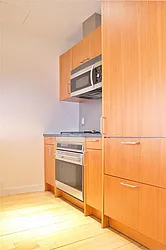 Rented by R New York