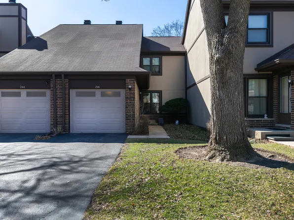 246 Shadowbend Dr, Wheeling, IL 60090