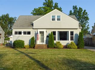 31624 Willowick Dr, Eastlake, OH 44095