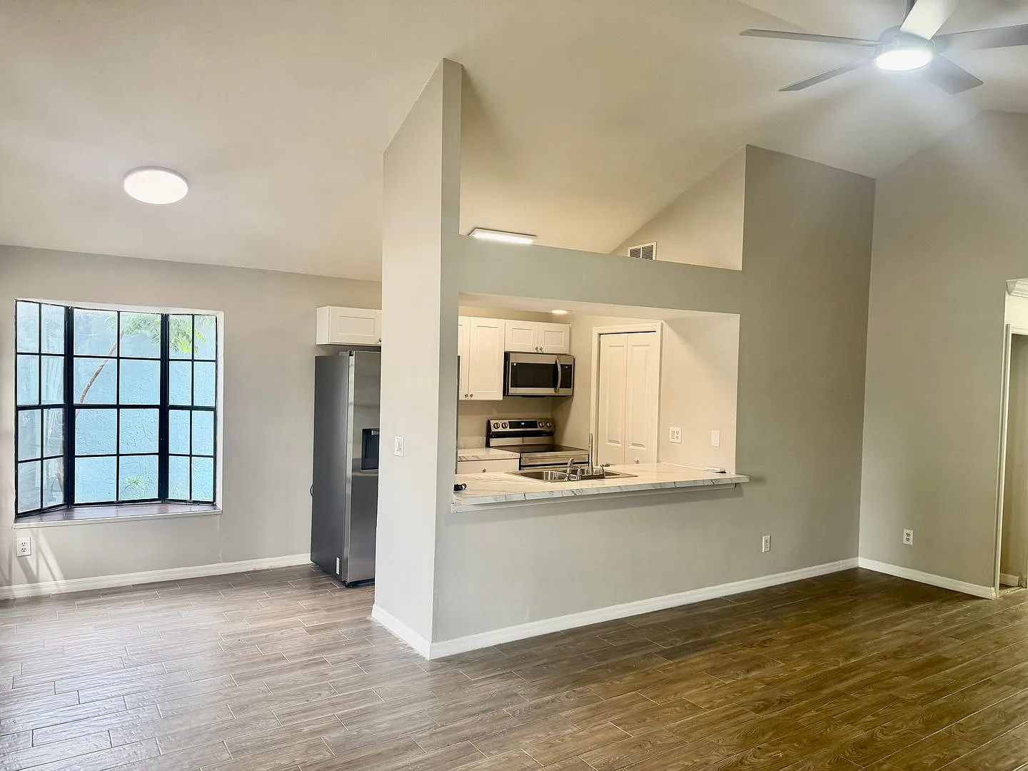 Completely Renovated 3/2 Located in Quiet Palm Harbor Community — Photo 2