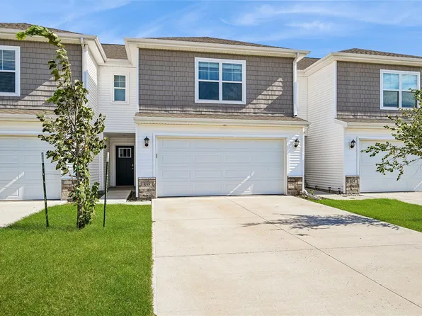 838 Oak Dr, Palo, IA 52324