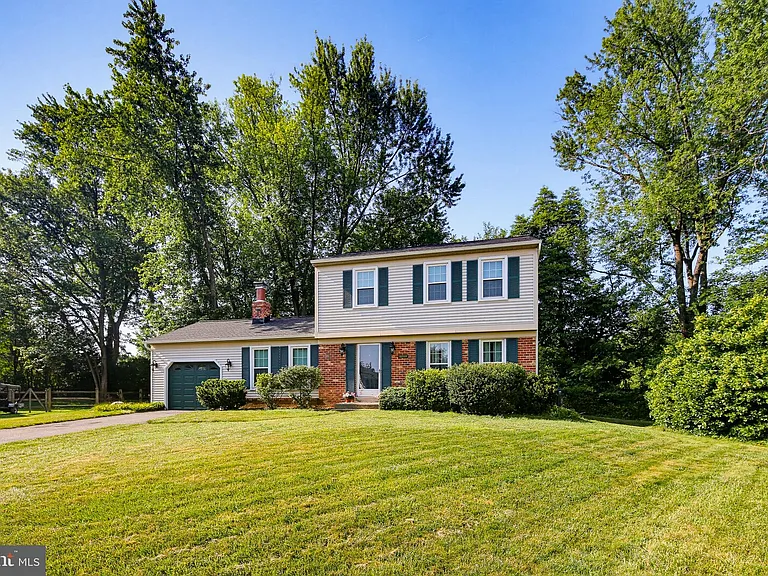 18904 Blue Heron Ln — Photo 2