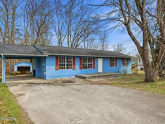 2nd image of 134 Foxwood Cir