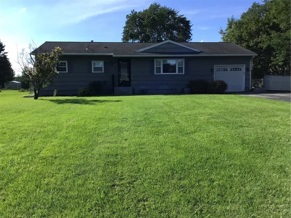 456 Wildbriar Rd, Rochester, NY 14623